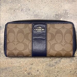 Coach zip wallet